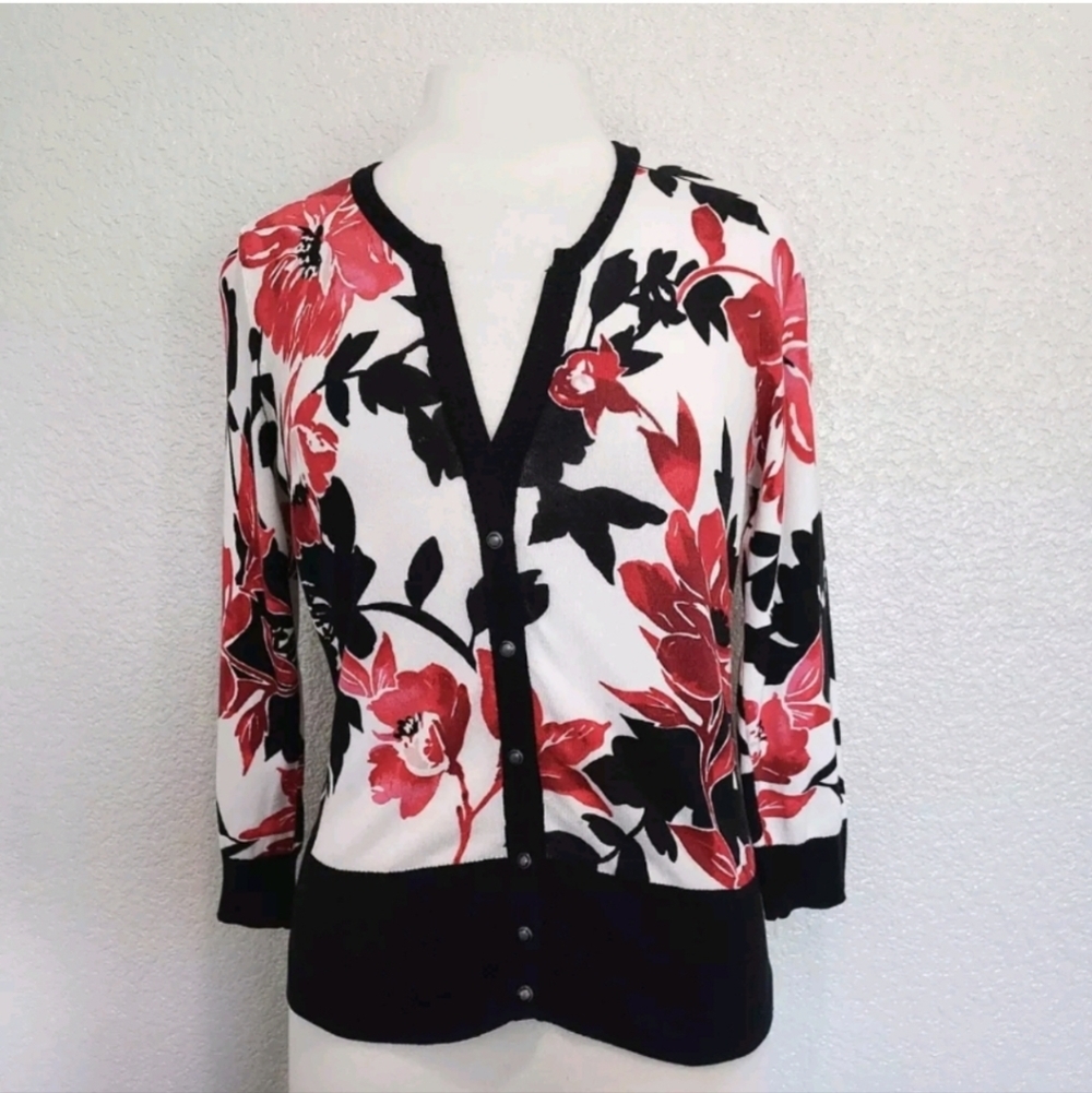 White House Black Market Sz Small Red Black White Floral Cardigan - Picture 2 of 8